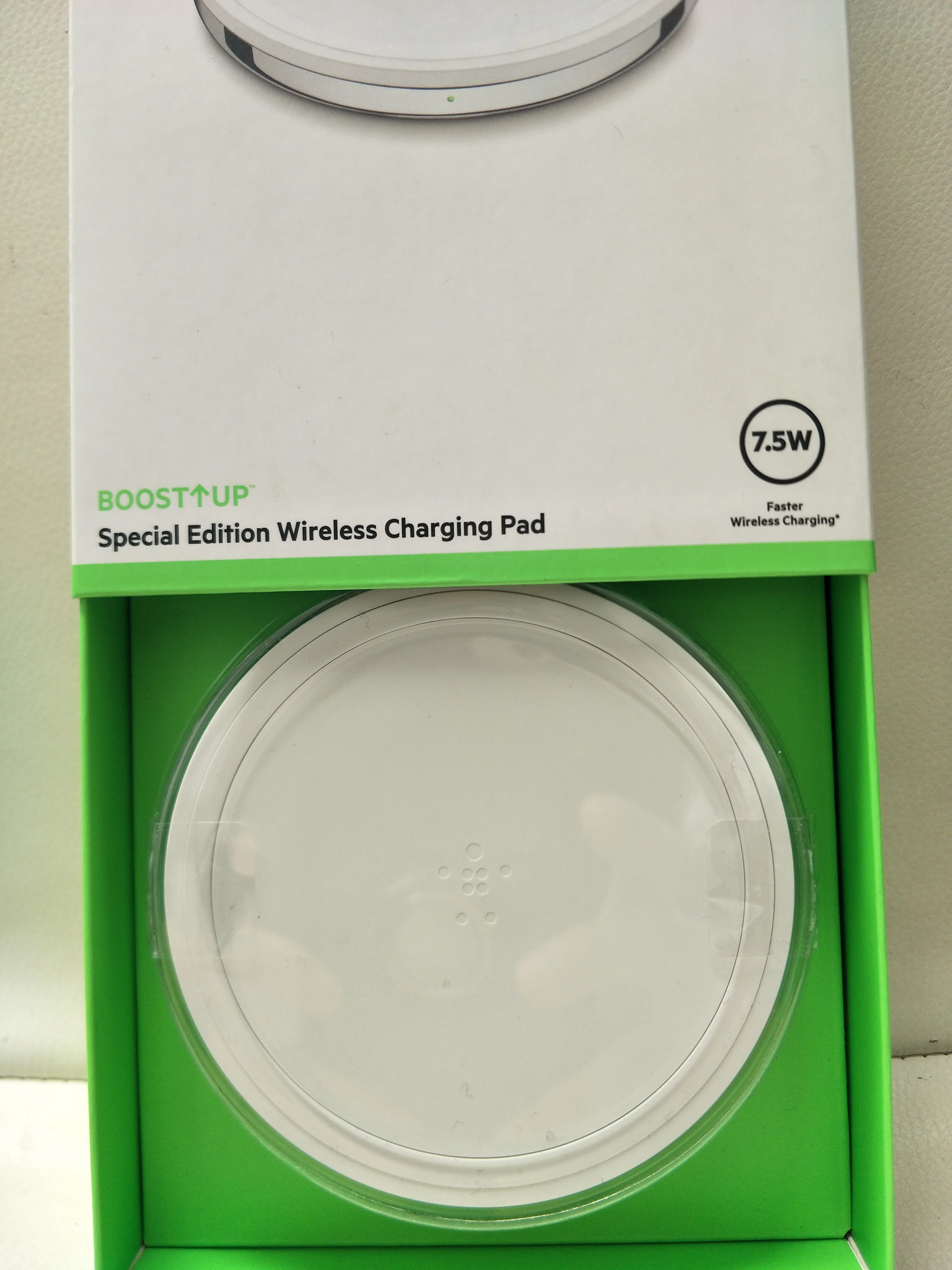 Belkin Boost Up Special Edition Wireless Charging Pad 7.5W - White - Image 3