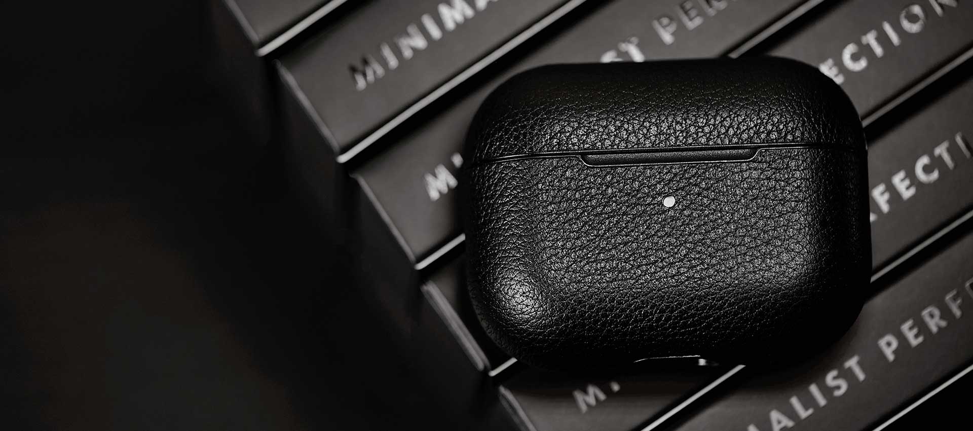 Caudabe Leather Case Crescendo for Airpod Pro - Black - Image 3
