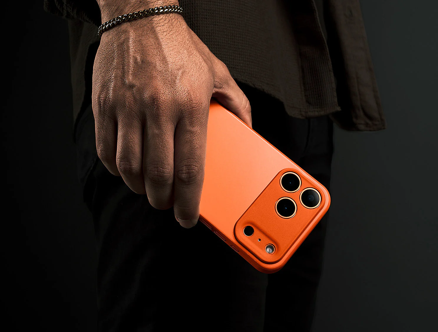 Caudabe Paragon PRECISE Case MagSafe iPhone 17 Pro 6.3 - Ember Orange - Image 4