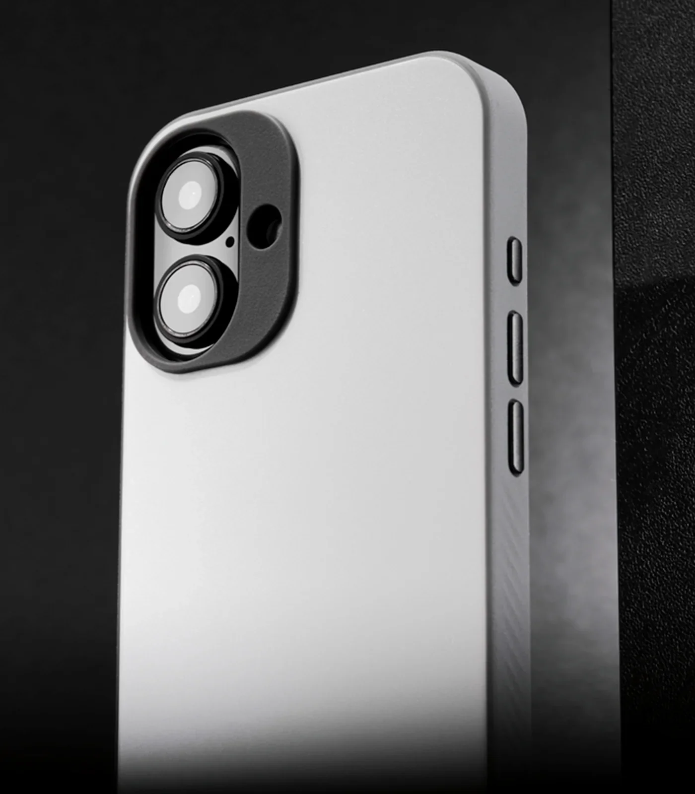 Caudabe Paragon Slim ShockLite Case & MagSafe iPhone 16 6.1 - Moonstone - Image 2