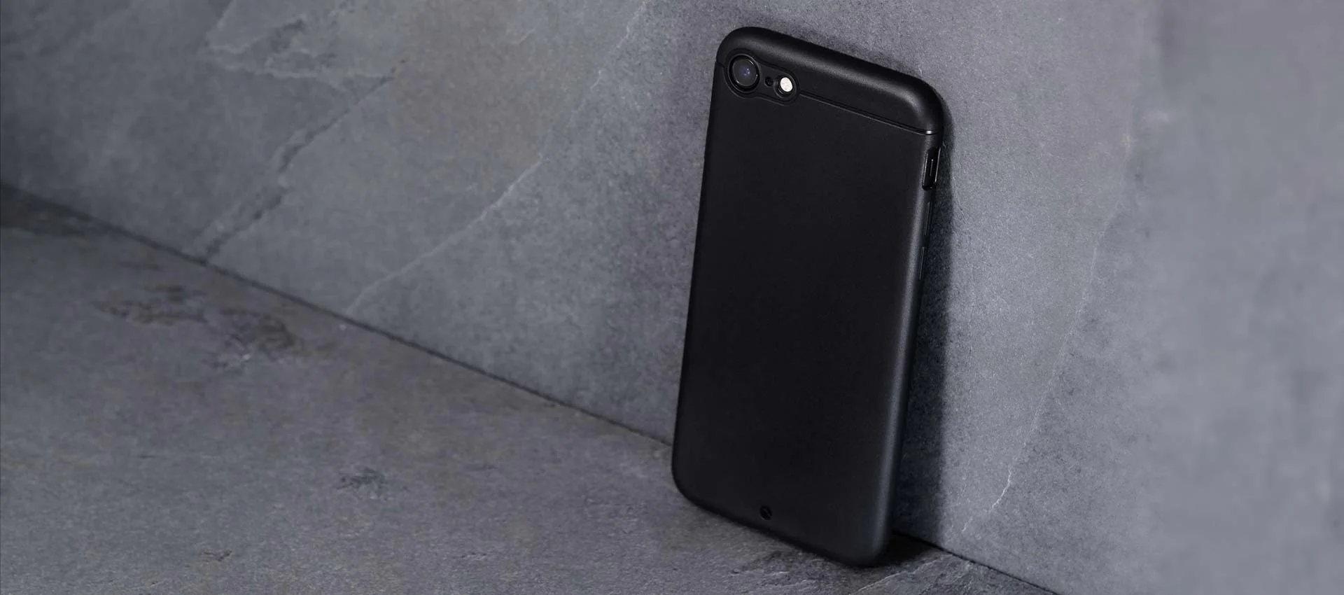 Caudabe Sheath Minimalist Case For iPhone SE 2020 2nd & 3rd Gen - Black - Image 2