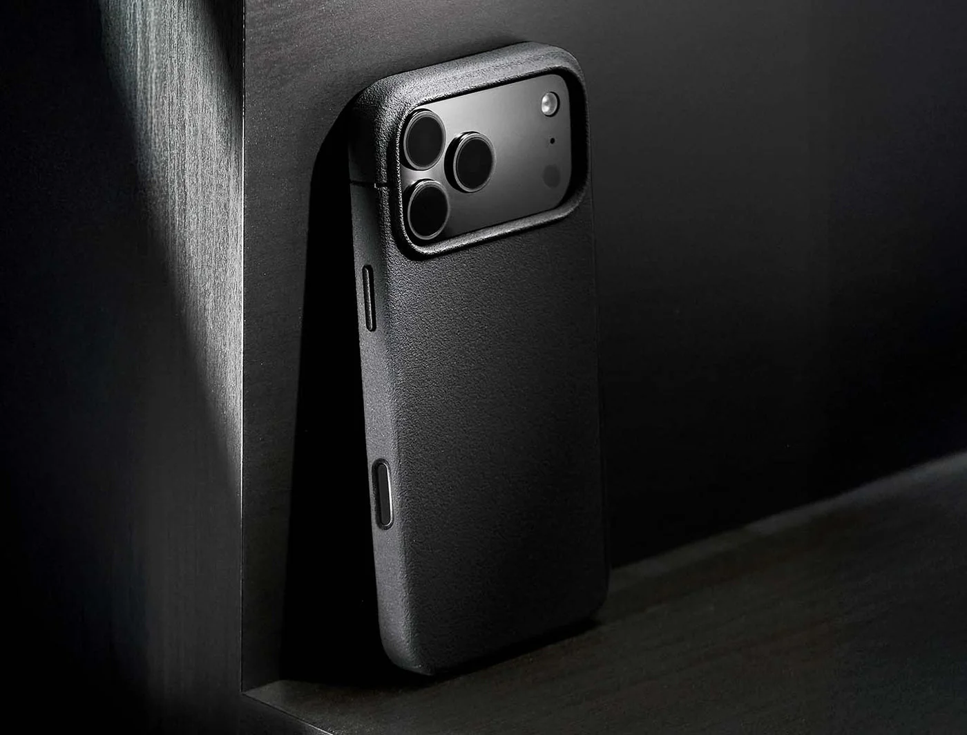 Caudabe Sheath (OPEN) Case MagSafe iPhone 17 Pro 6.3 - Black - Image 11
