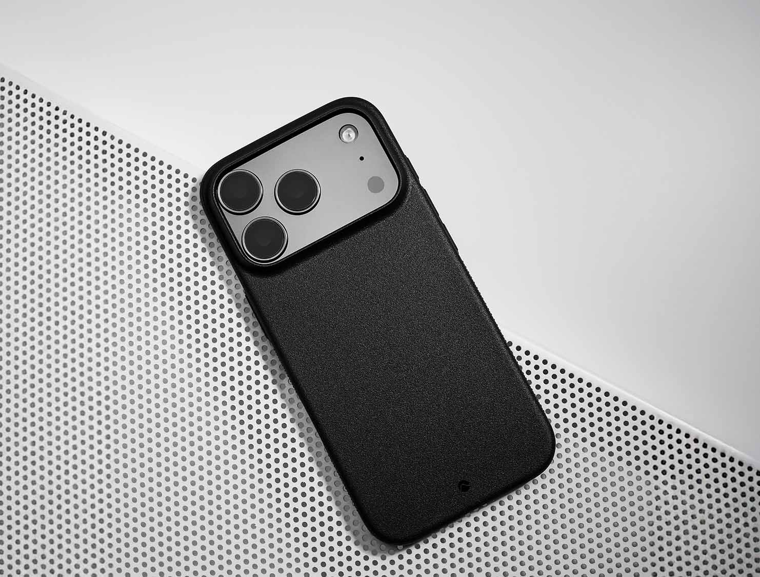 Caudabe Veil Ultra Thin Case iPhone 17 Pro Max 6.9 - Black - Image 5