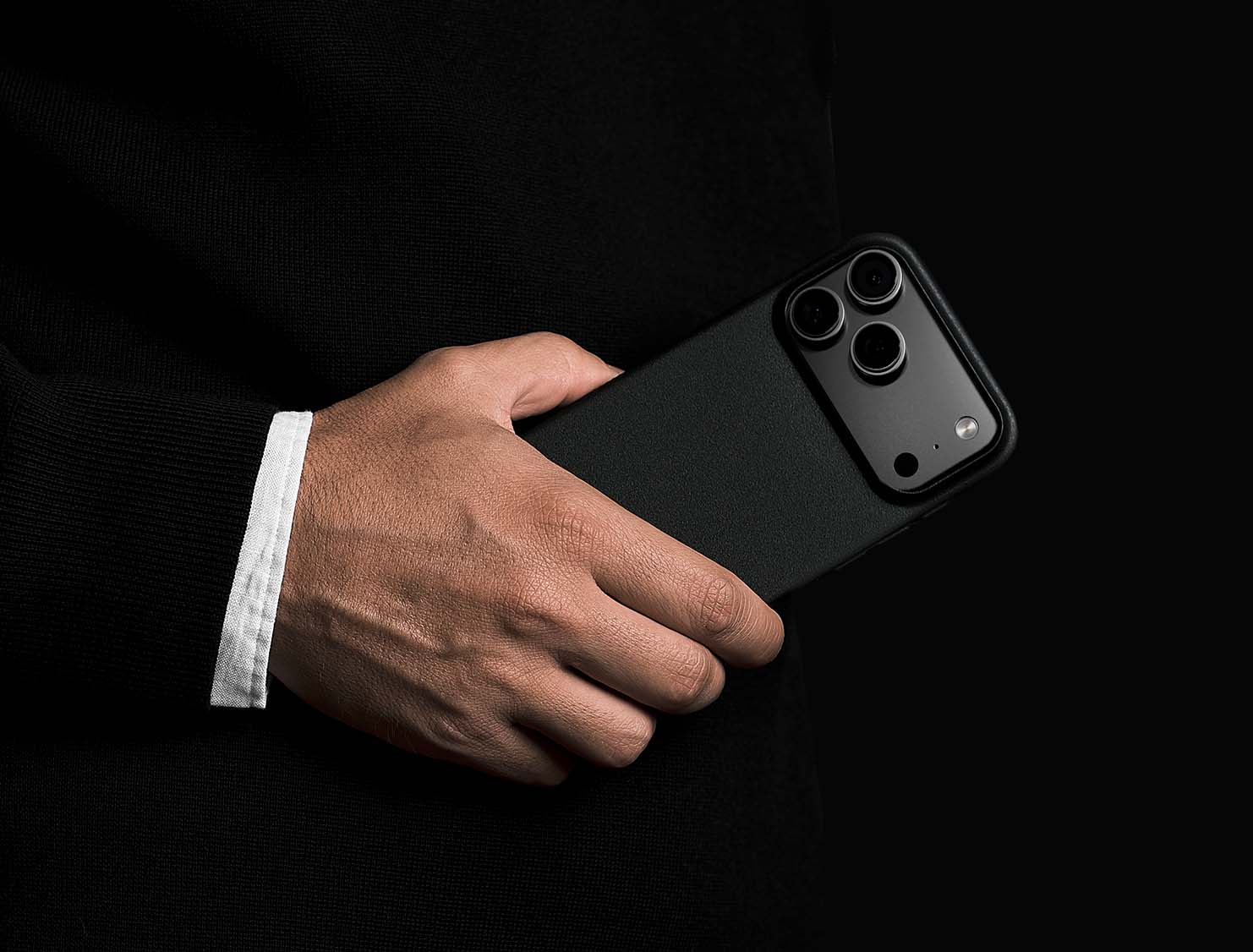Caudabe Veil Ultra Thin Case iPhone 17 Pro Max 6.9 - Black - Image 7