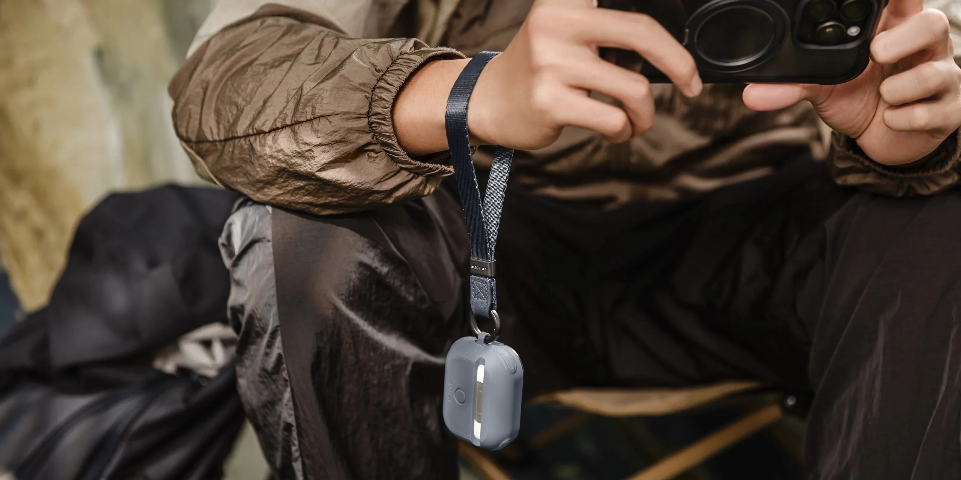 Mageasy Airpod 4 Outdoor Case Odyssey Magnetic Closure & Wrist Strap - Metal Black - Image 15