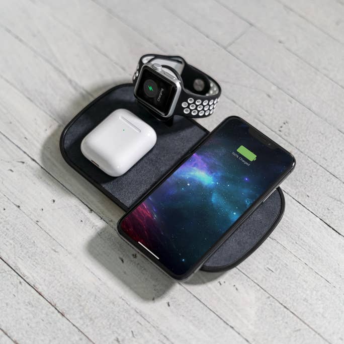 Mophie 3 in 1 Wireless Charging Pad - Image 2