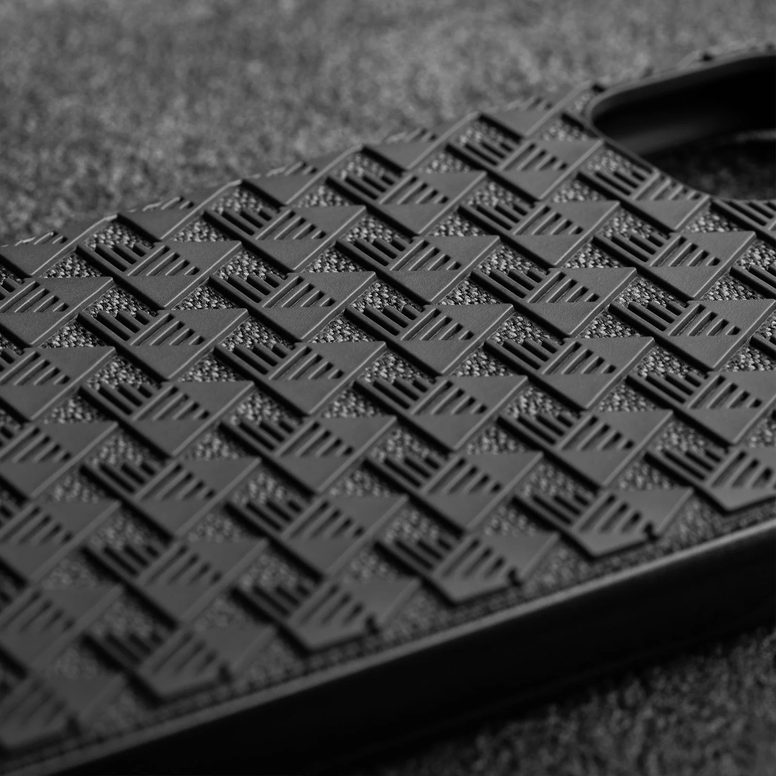 Moshi Altra Textured Protective Case w/ Wrist Strap For iPhone 11 Pro Max - Shadow Black - Image 6