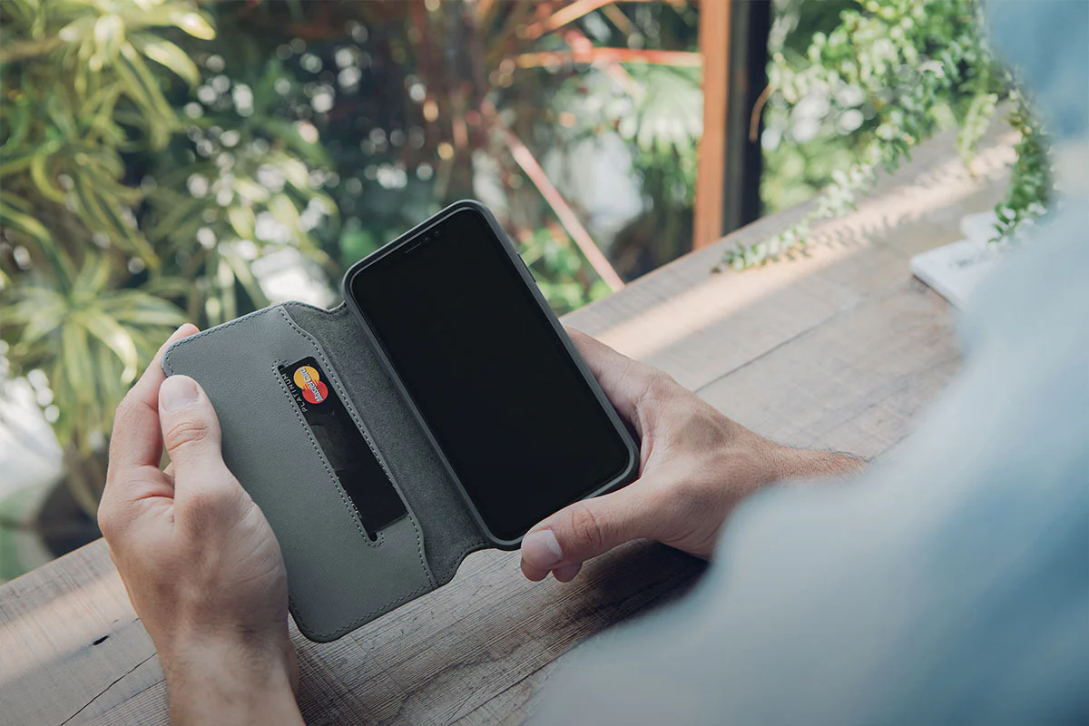 Moshi Overture Premium Folio Style Wallet Case For iPhone XS Max - Charcoal Black - Image 6