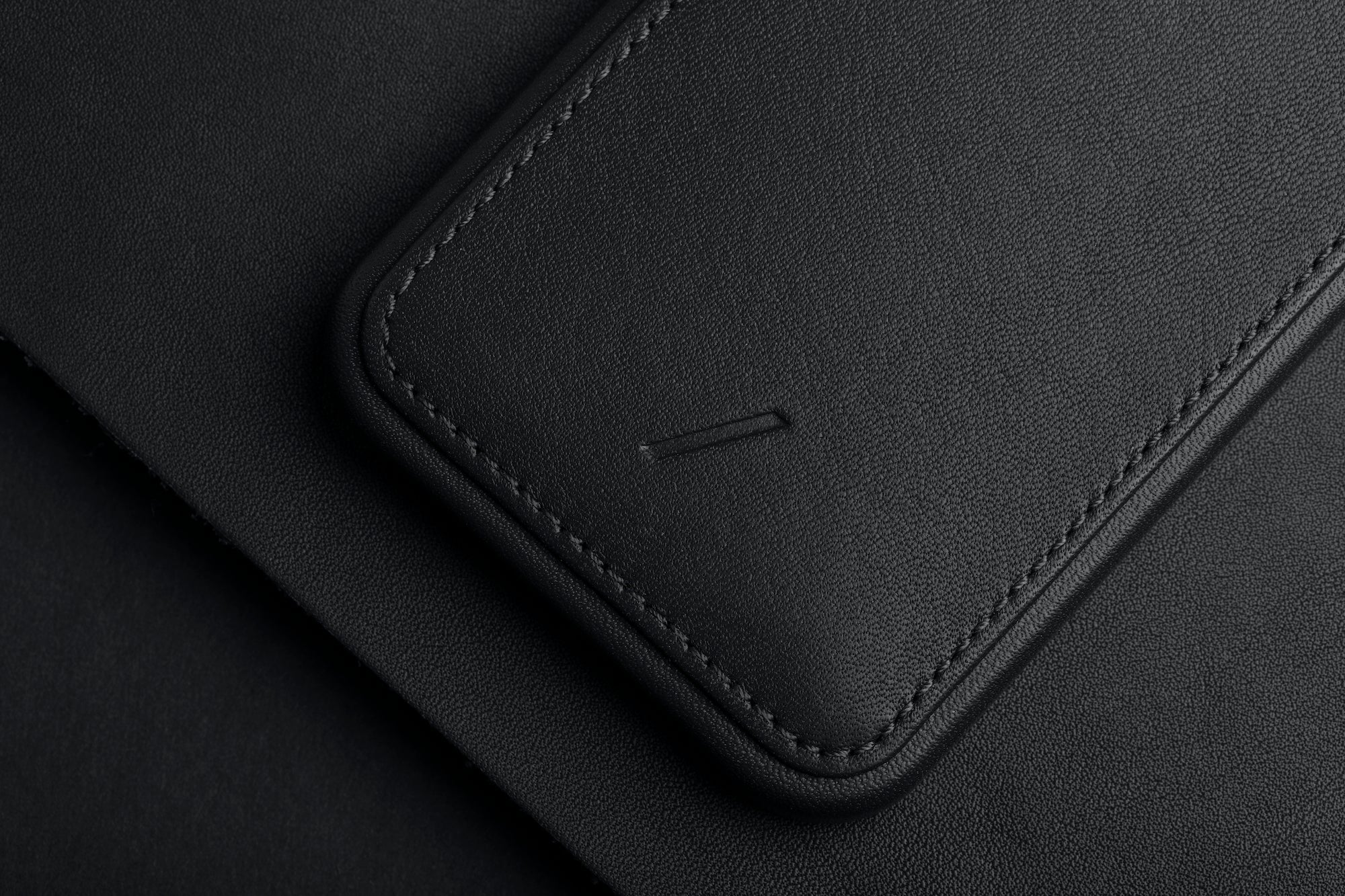 Native Union Clic Card Leather Case For iPhone 12 Pro Max - Black - Image 5