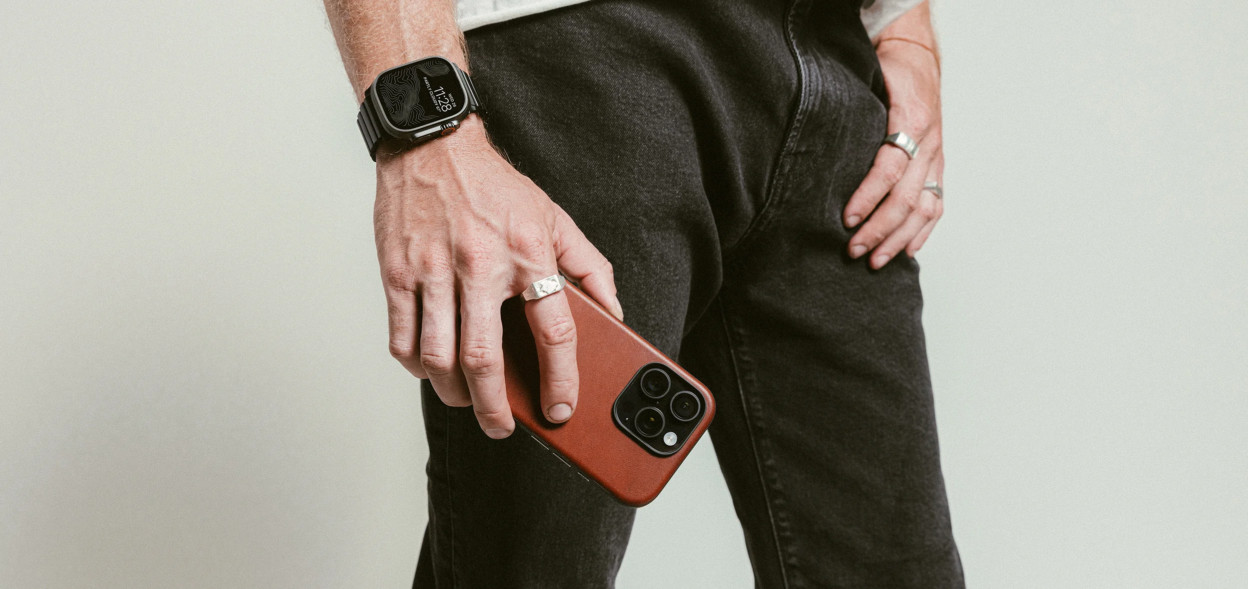 Nomad Horween Leather FOLIO Case for iPhone 16 Pro - Olde Dublin Limited Ed - Image 10