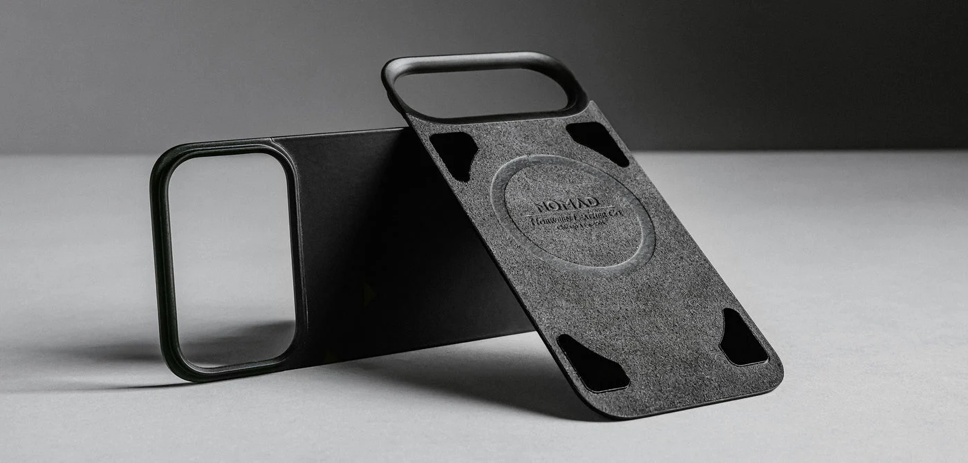 NOMAD Magnetic Leather Back MagSafe Case iPhone 17 Pro – Black Horween - Image 4