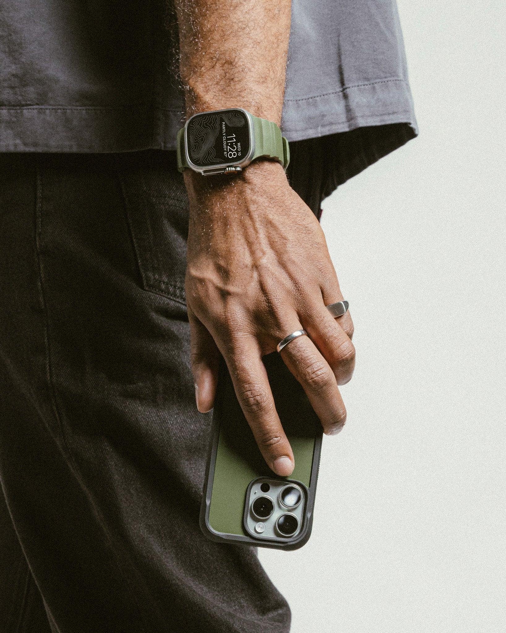 Nomad Rugged Case & MagSafe for iPhone 16 Pro 6.3 - Forest Green - Image 8