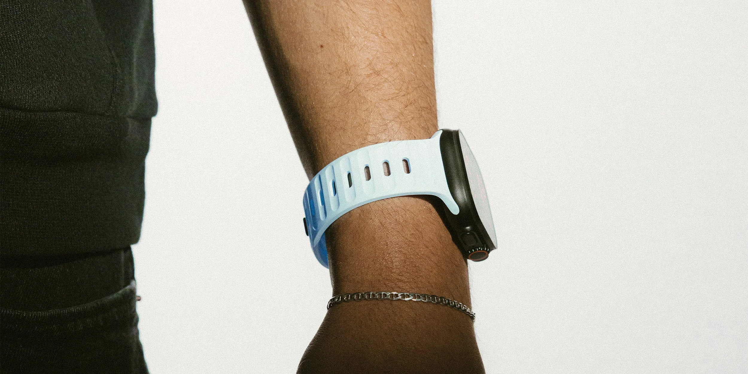 Nomad Sport Band Icy Blue Glow for Apple Watch 44-49mm – Limited Edition Glow 2.0 - Image 7