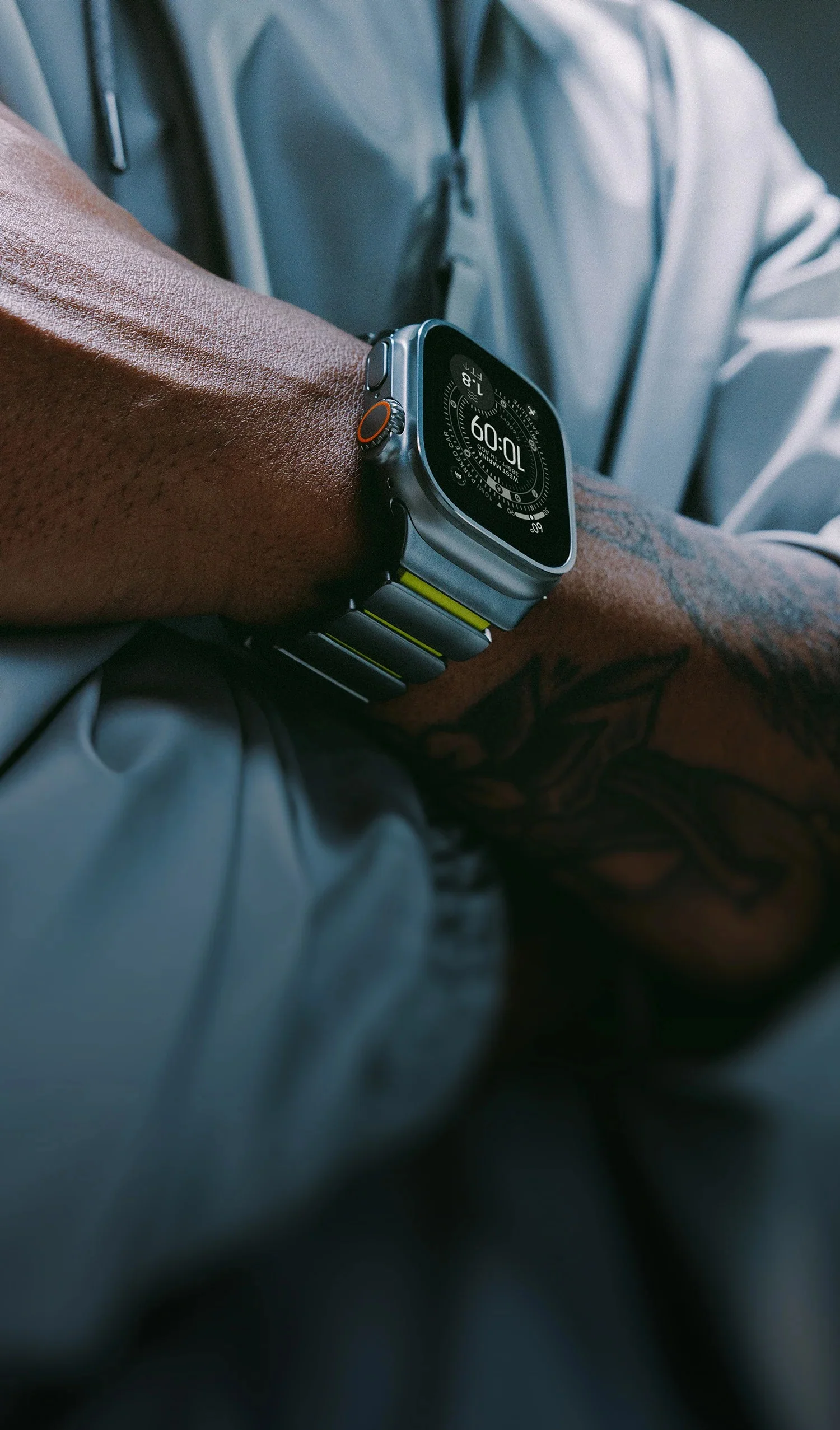 Nomad Stratos Titanium Apple Watch Ultra 1 - 3 / 42-49mm / Series 1-11 & SE - Natural / Volt - Image 7