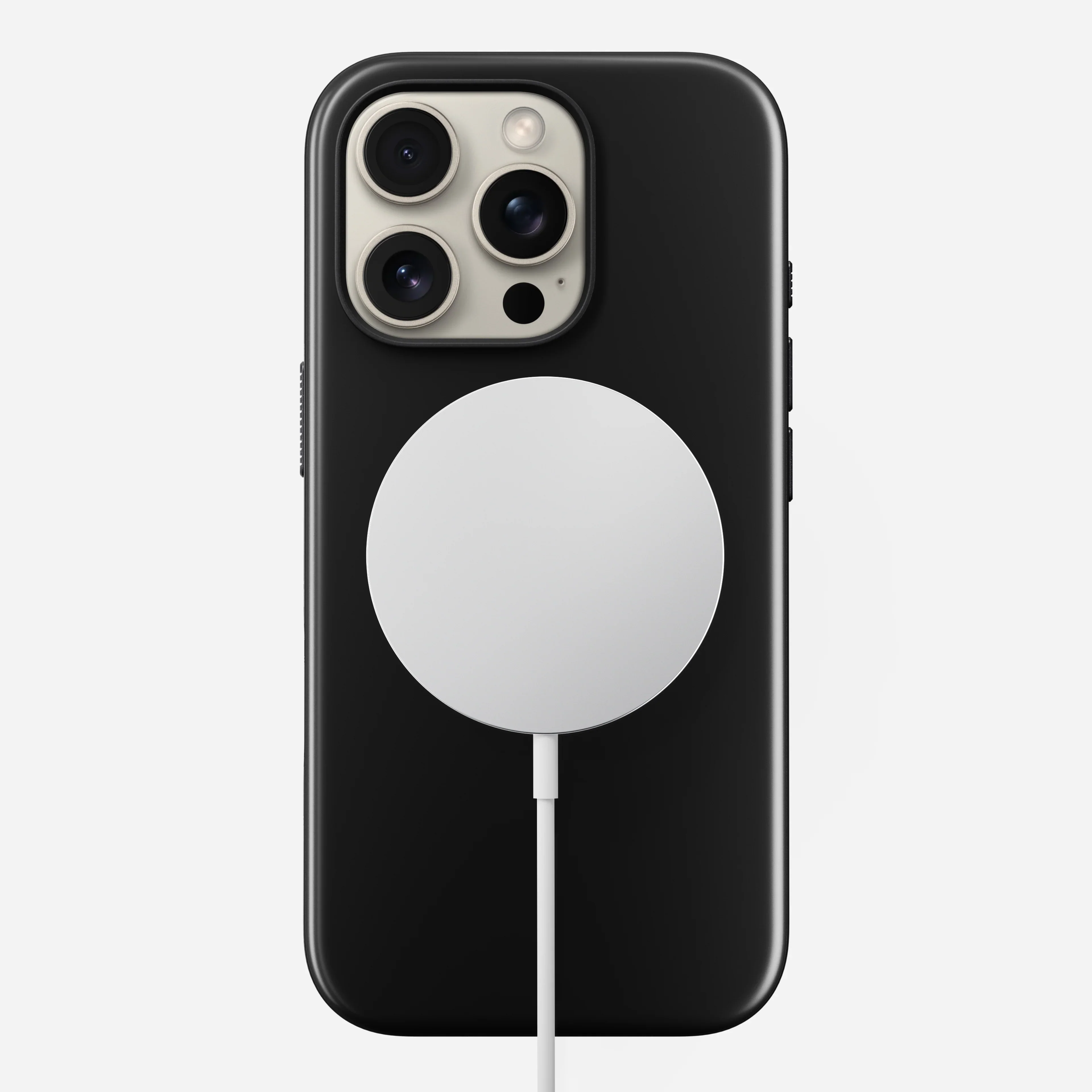 Nomad Traditional Horween Leather Case iPhone 16 Pro 6.3 - Black - Image 9
