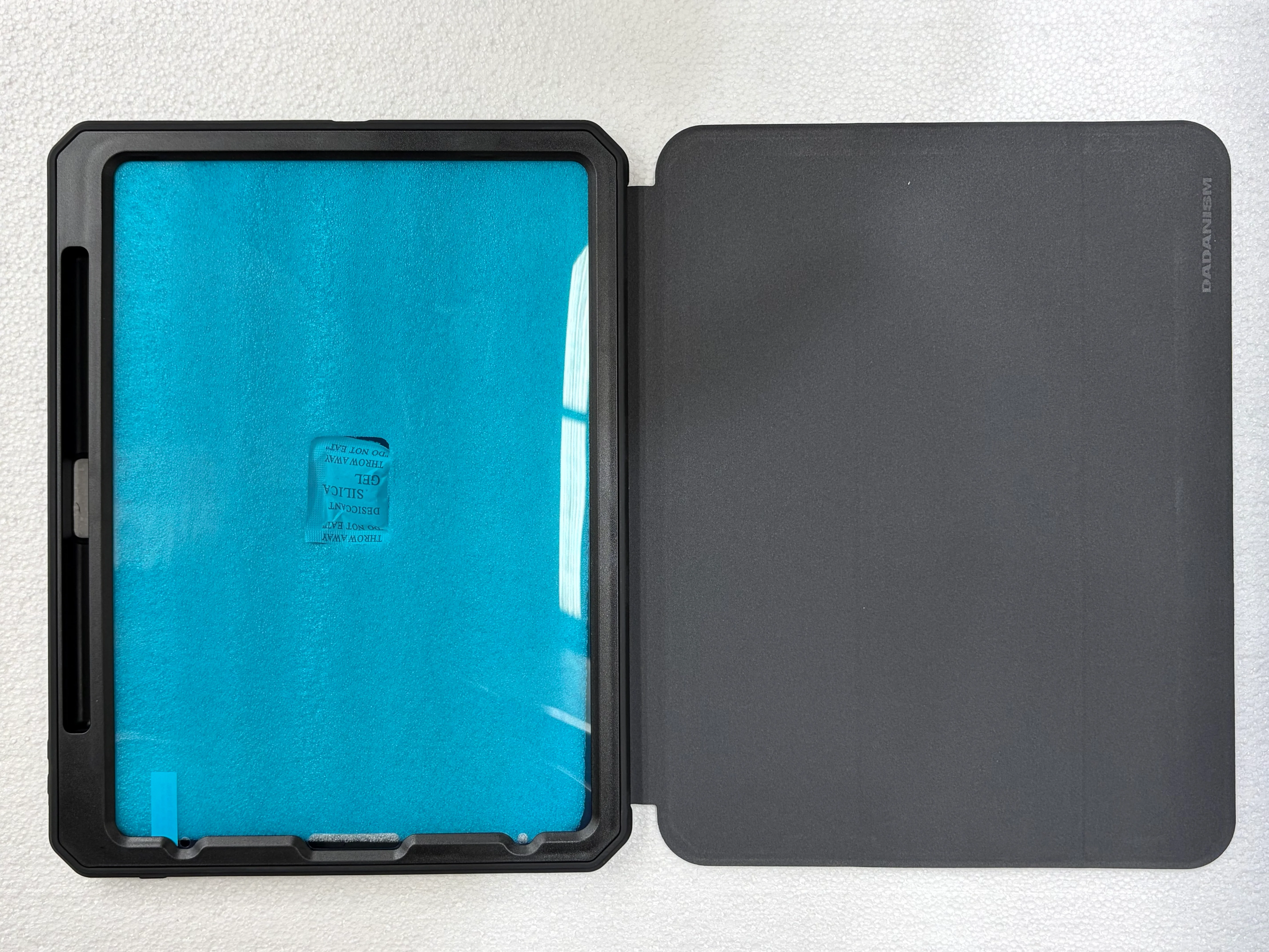 Rugged Trifold Magnetic Case for iPad Pro 11 2020 2nd Gen - Black - Image 5