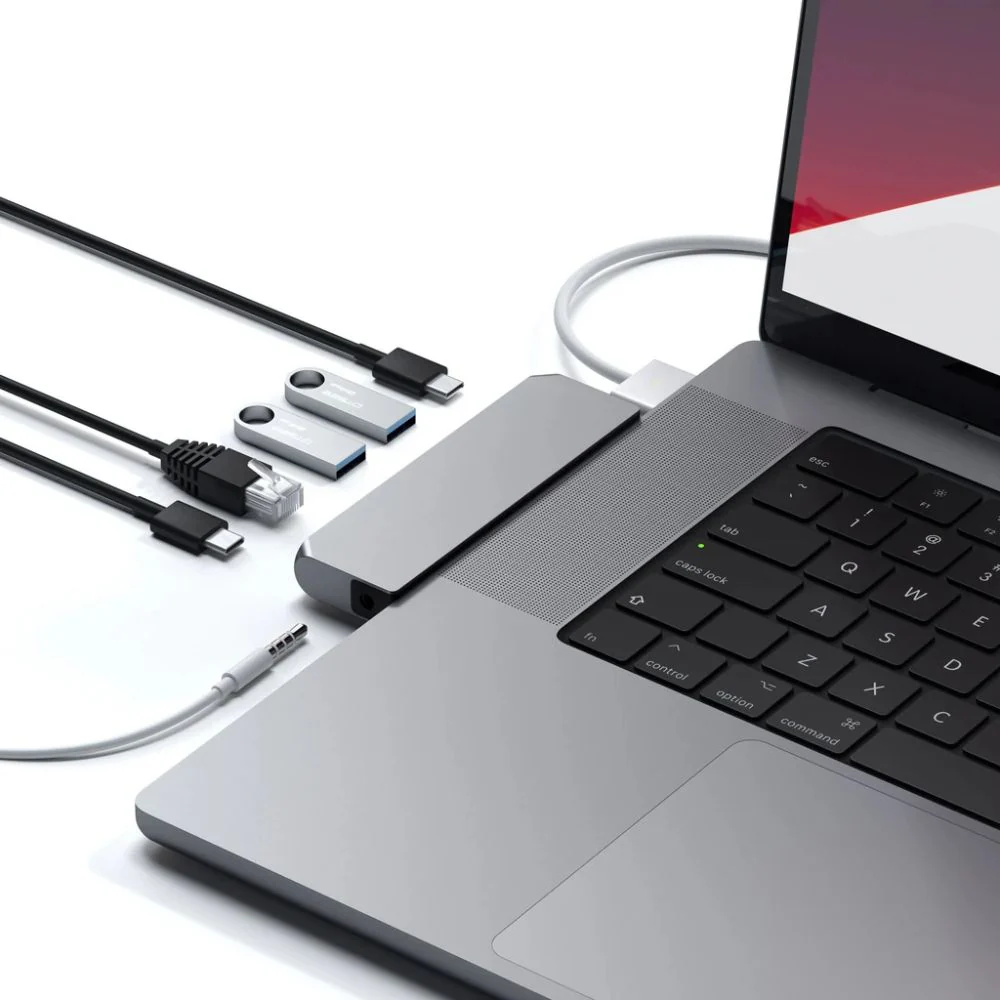 Satechi Pro Hub Mini Macbook (Space Grey) - Image 3