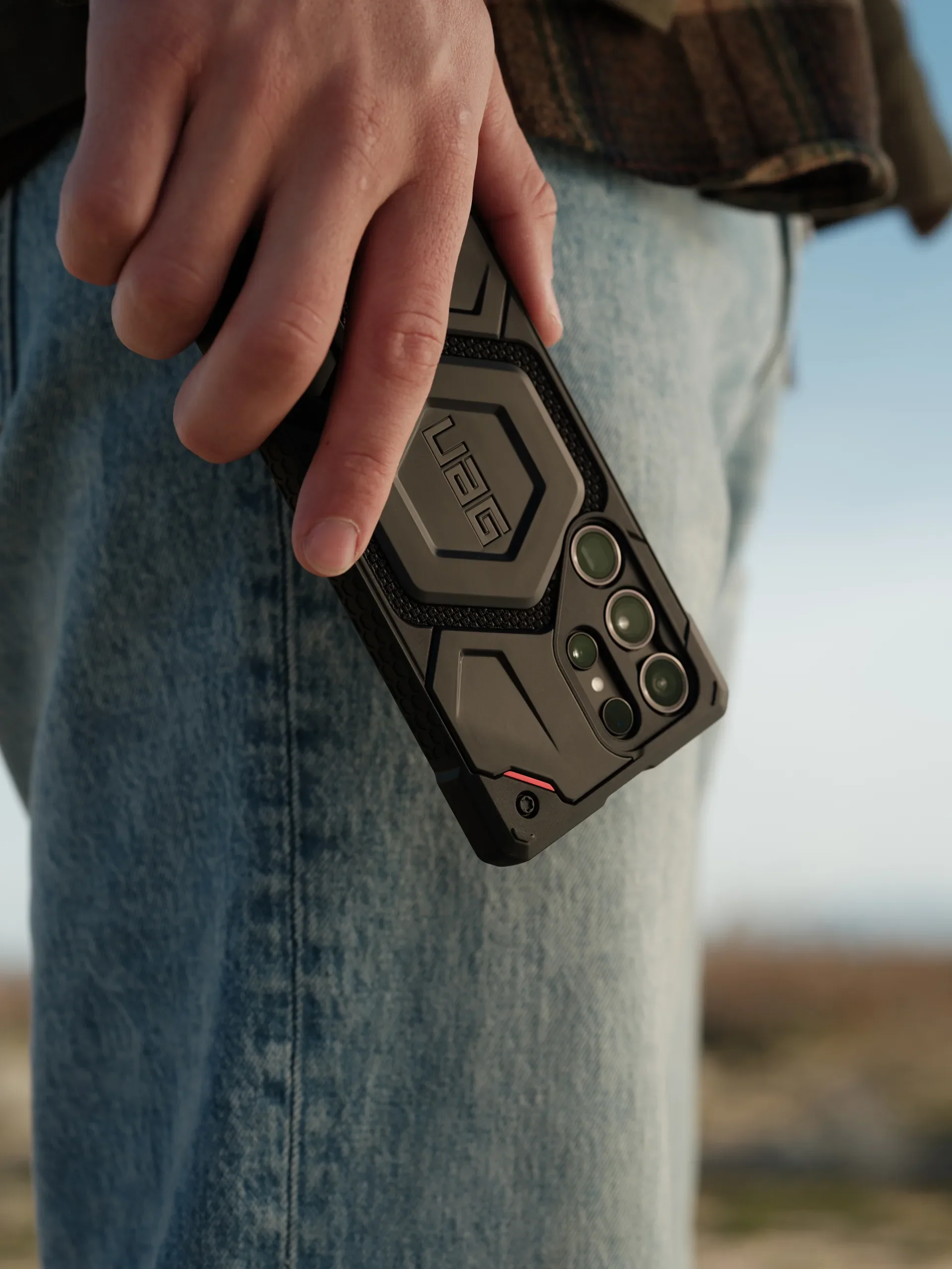 UAG Monarch Pro Kevlar Rugged Case & Magnet Samsung S23 Ultra 5G 6.8 Kevlar - Image 9