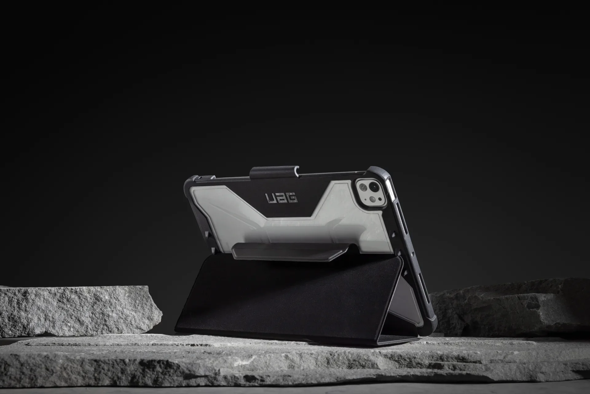 UAG Plyo Folio Rugged Case iPad Pro 11 M4 / M5  - Black Ice - Image 11