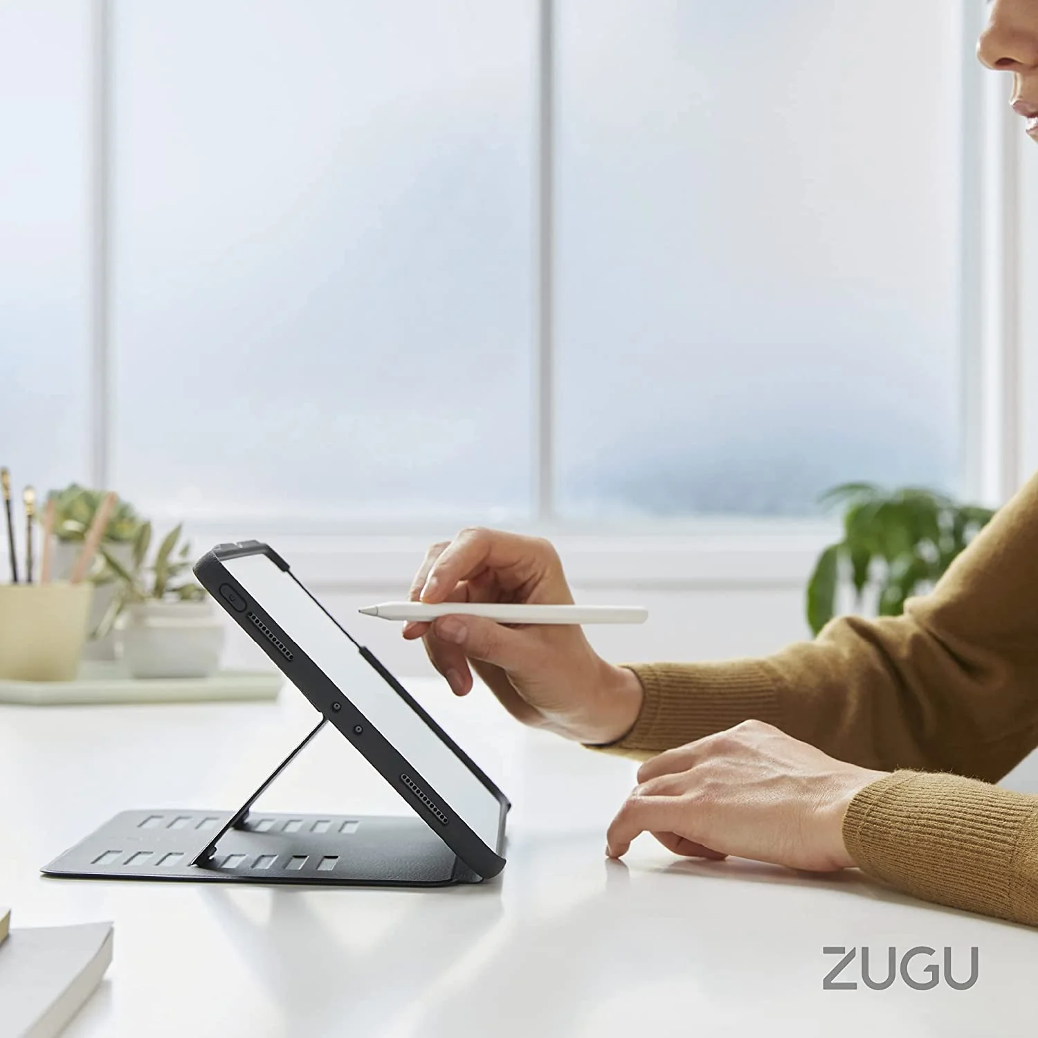 Zugu Magnetic Rugged Folio Case iPad Pro 12.9 in 6th & 5th Gen - Black - Image 4